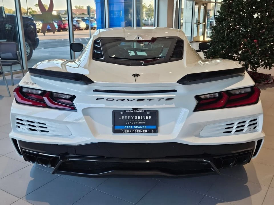 2026 Chevrolet Corvette C8 E-Ray - Image 4 of 20