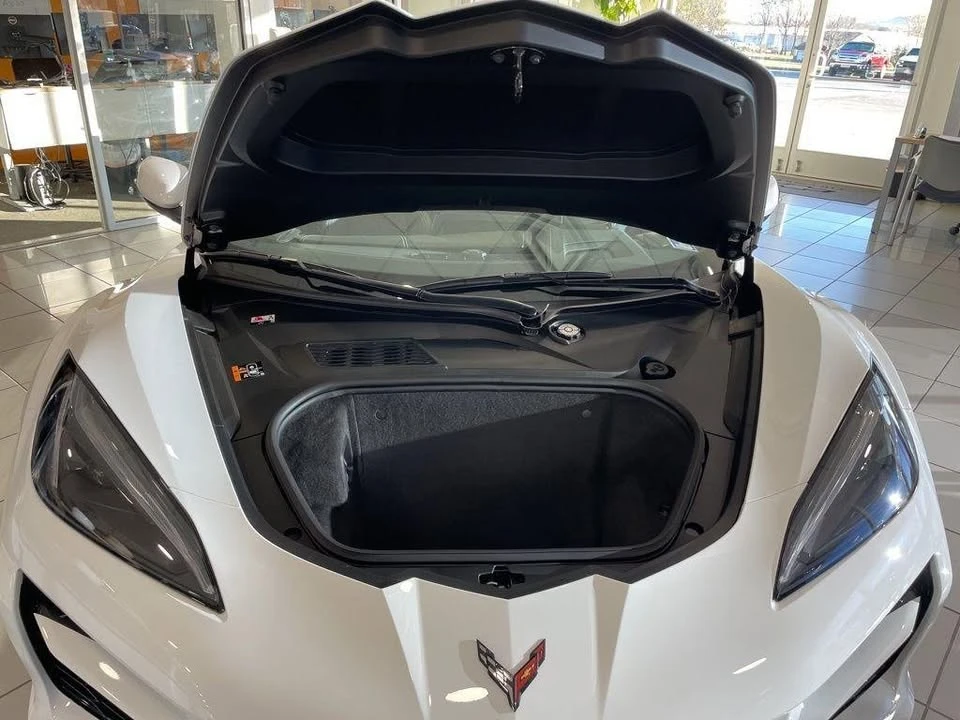 2026 Chevrolet Corvette C8 E-Ray - Image 18 of 19