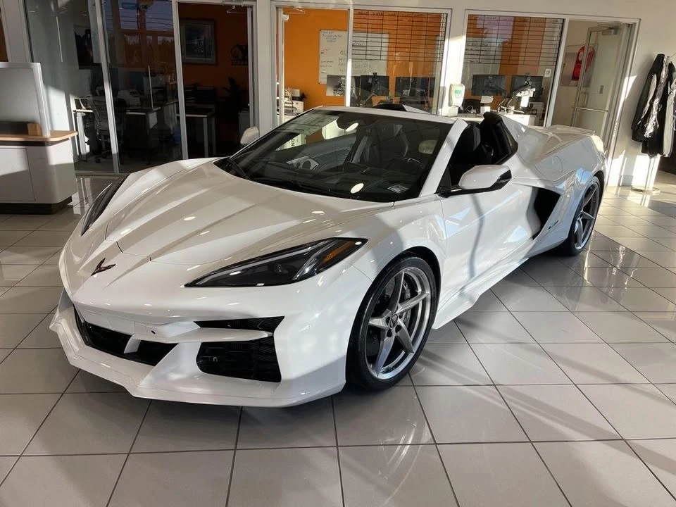2026 Chevrolet Corvette C8 E-Ray - Image 4 of 19