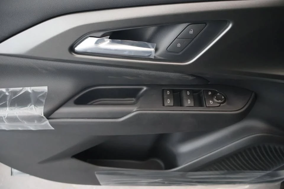 2026 Chevrolet Equinox - Image 15 of 18