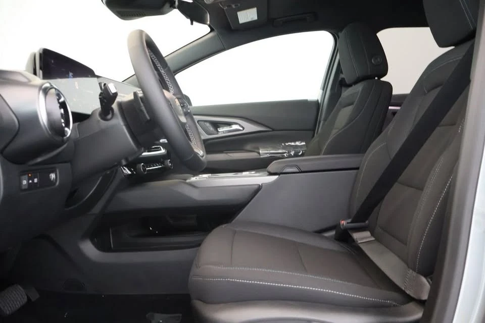 2026 Chevrolet Equinox - Image 4 of 18
