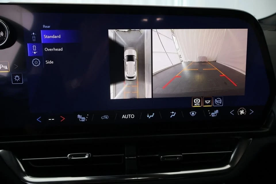 2026 Chevrolet Equinox - Image 12 of 18