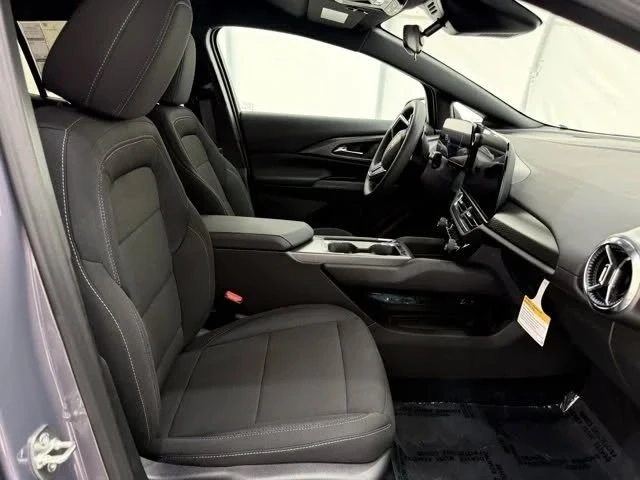 2026 Chevrolet Equinox - Image 12 of 18