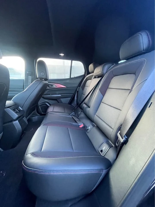 2026 Chevrolet Equinox - Image 8 of 16