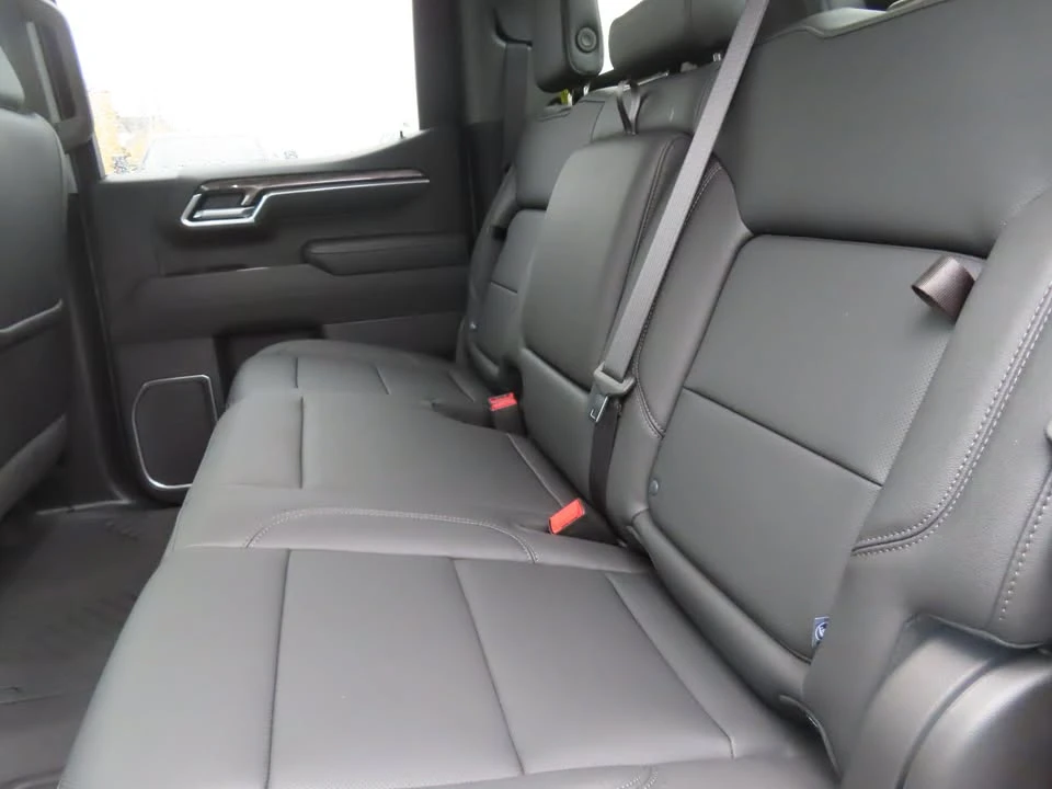 2026 Chevrolet Silverado 4th Gen - Image 15 of 19