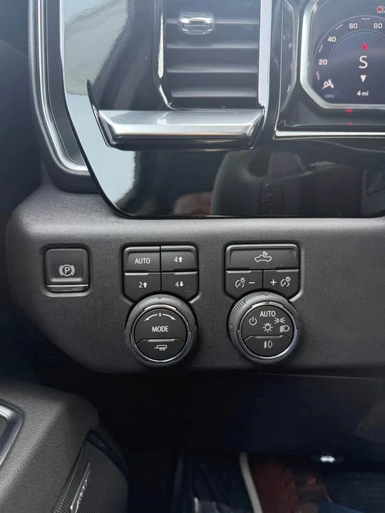 2026 Chevrolet Silverado 4th Gen - Image 9 of 13