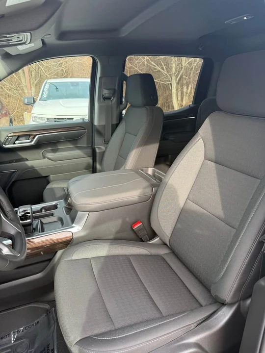 2026 Chevrolet Silverado 4th Gen - Image 12 of 13