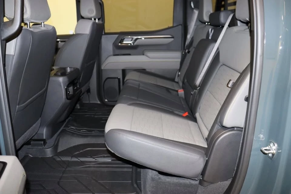 2026 Chevrolet Silverado 4th Gen - Image 5 of 20