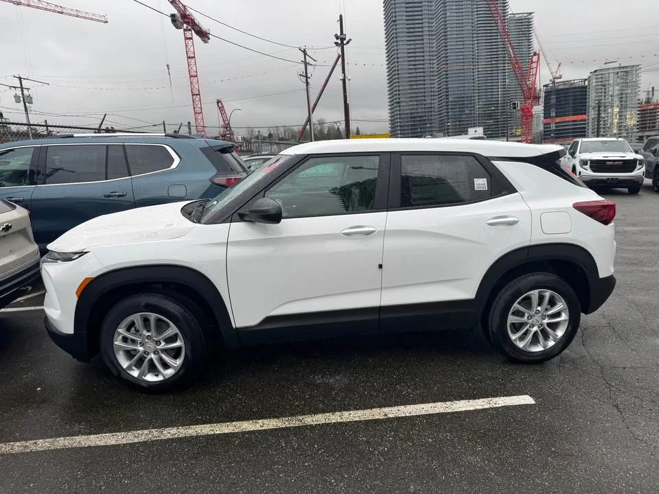 2026 Chevrolet Trailblazer - Image 2 of 9