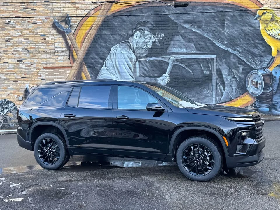 2026 Chevrolet Traverse - Image 2 of 17