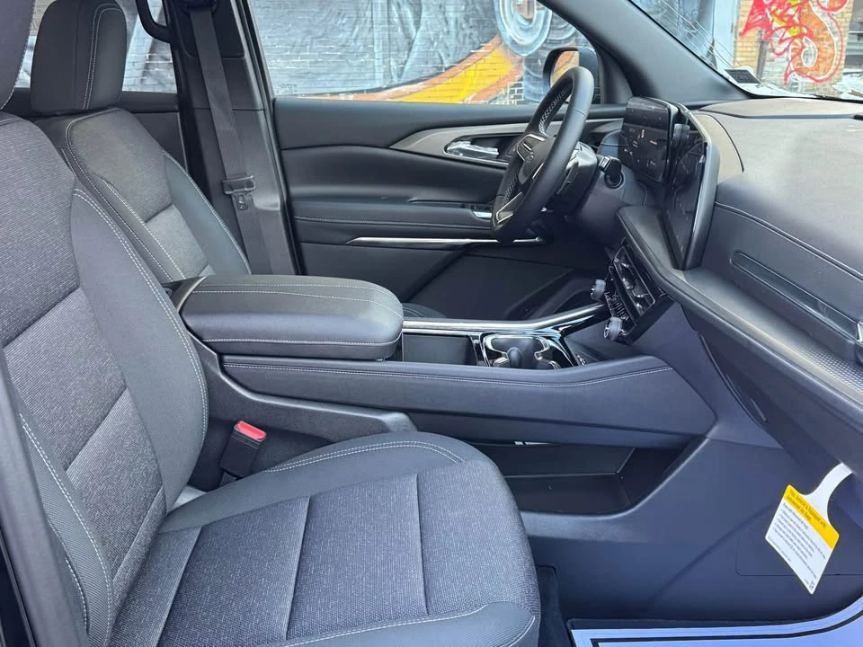 2026 Chevrolet Traverse - Image 11 of 17