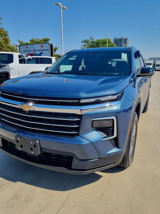 2026 Chevrolet Traverse - Image 3 of 18