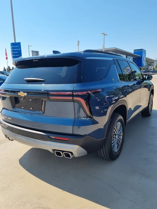 2026 Chevrolet Traverse - Image 9 of 18