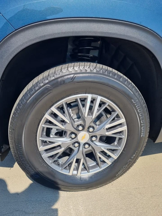 2026 Chevrolet Traverse - Image 2 of 18