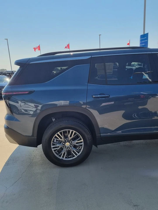 2026 Chevrolet Traverse - Image 6 of 18