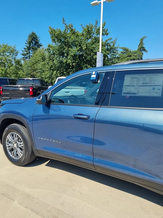 2026 Chevrolet Traverse - Image 12 of 18