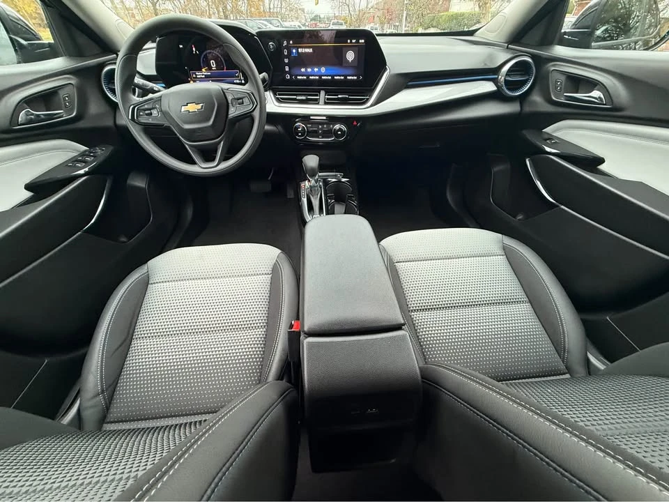 2026 Chevrolet Trax - Image 11 of 17