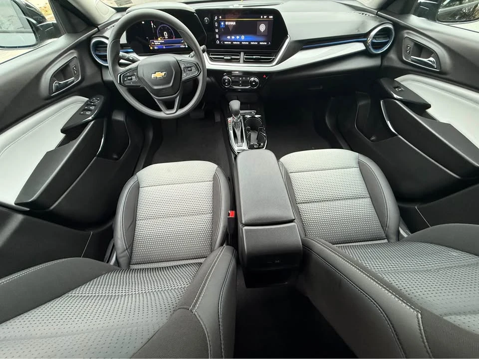 2026 Chevrolet Trax - Image 7 of 17