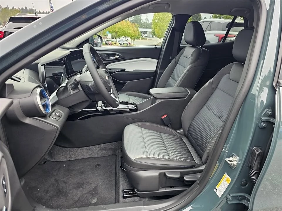 2026 Chevrolet Trax - Image 11 of 18