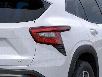2026 Chevrolet Trax - Image 11 of 17