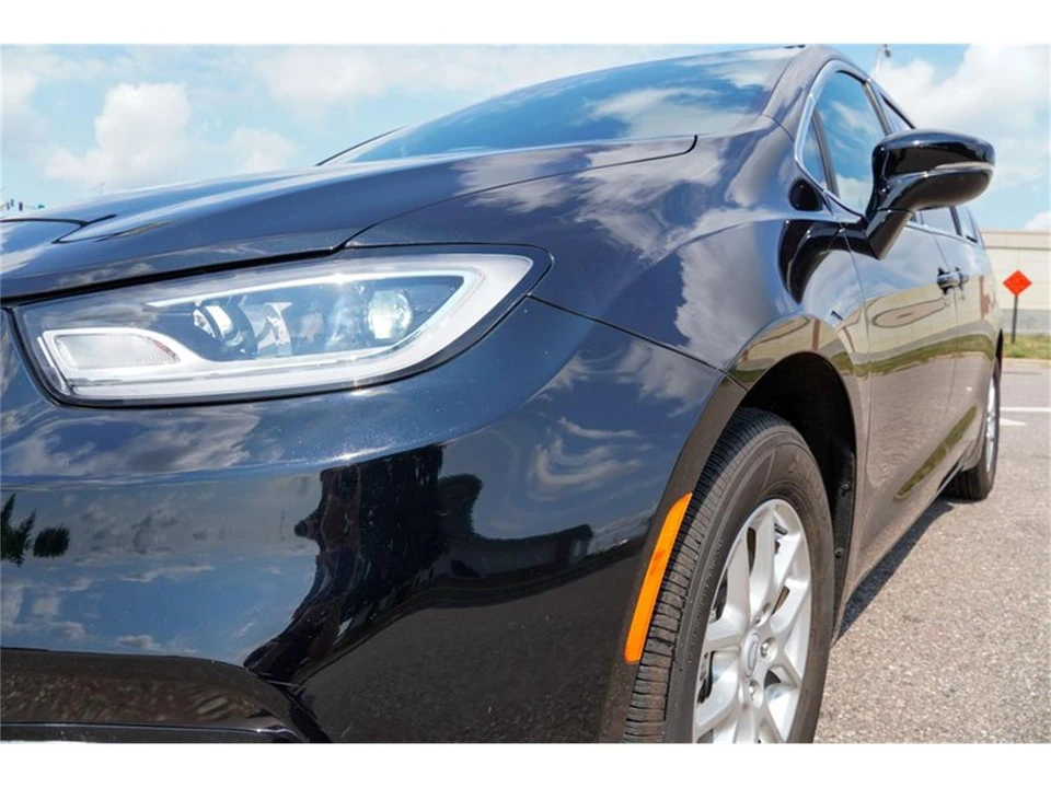 2026 Chrysler - Image 24 of 31