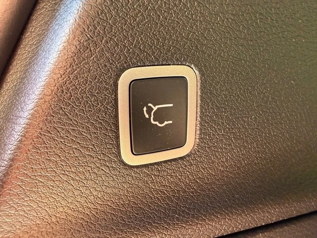 2026 Chrysler - Image 20 of 21