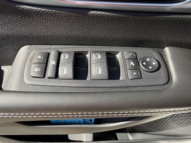2026 Chrysler - Image 14 of 21