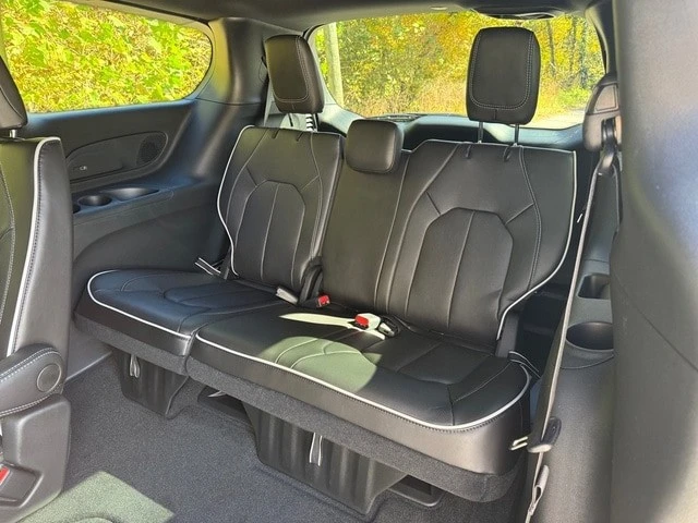 2026 Chrysler - Image 17 of 21