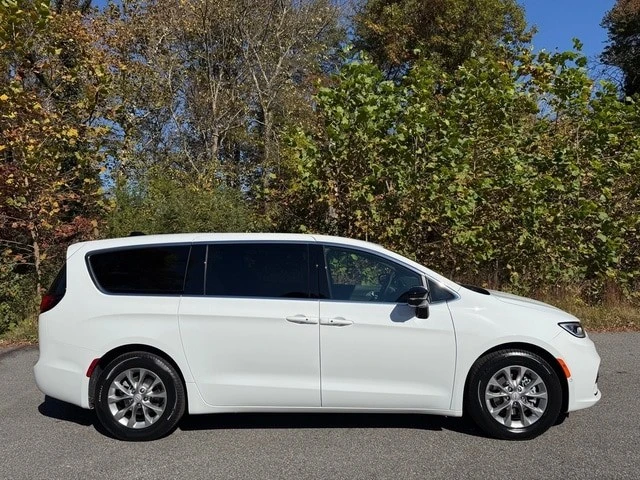 2026 Chrysler - Image 6 of 21