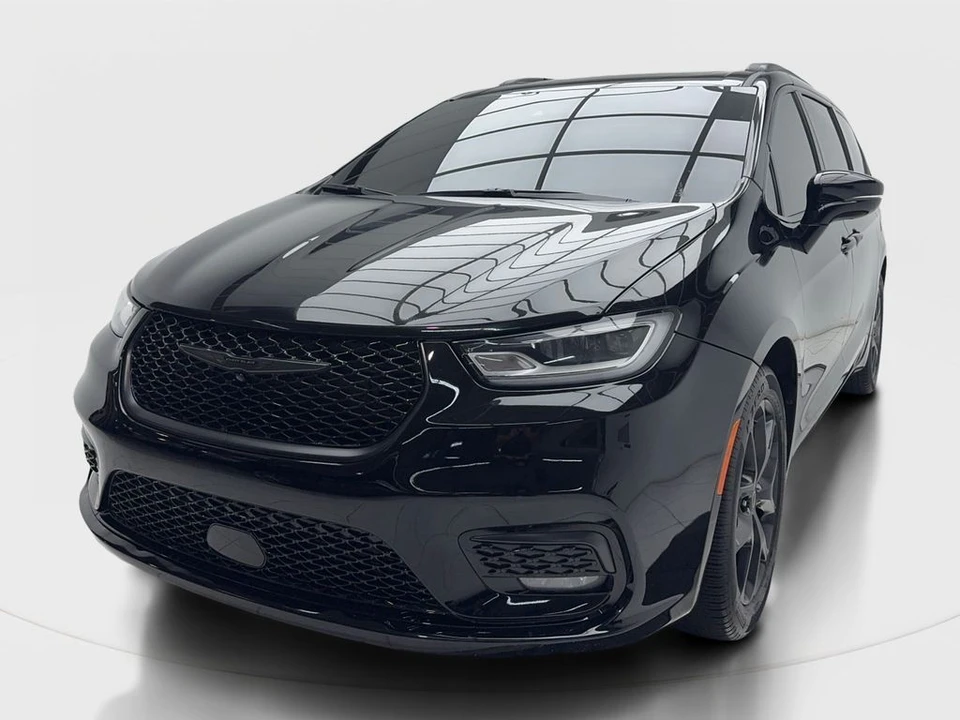 2026 Chrysler - Image 4 of 31