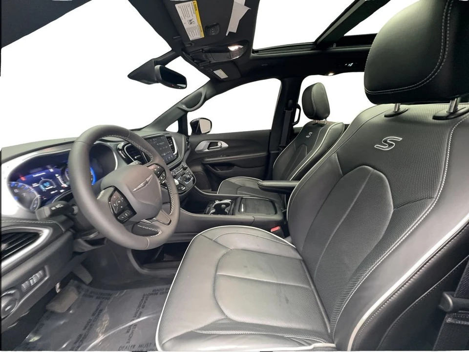 2026 Chrysler - Image 19 of 31