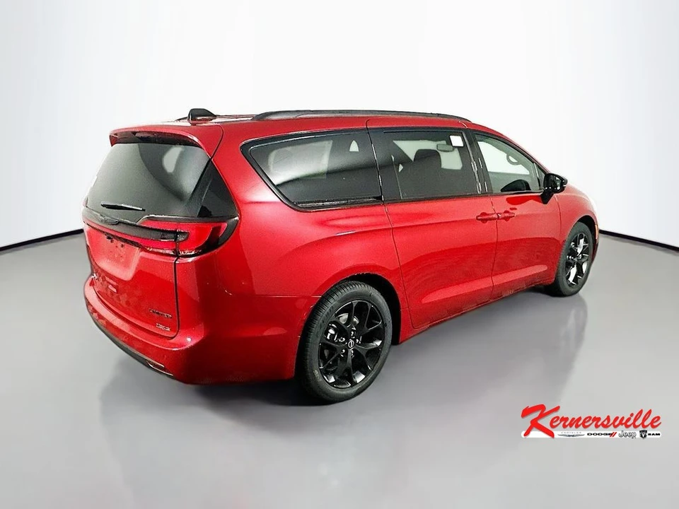 2026 Chrysler - Image 7 of 12
