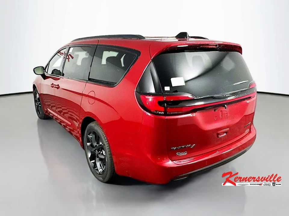 2026 Chrysler - Image 5 of 12