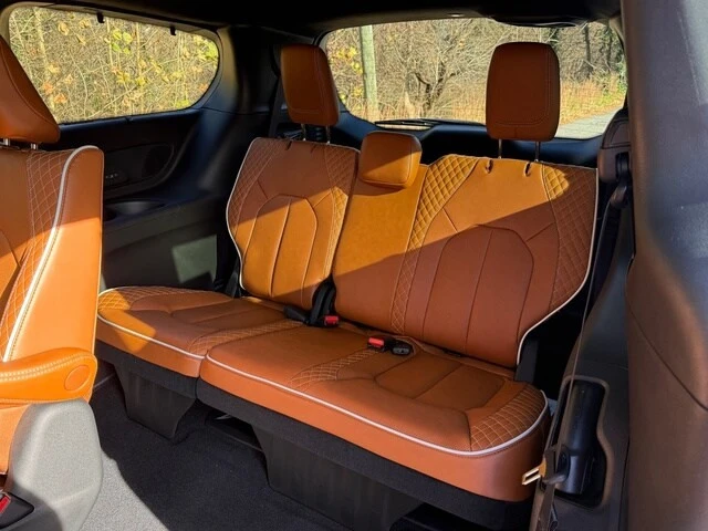 2026 Chrysler - Image 18 of 21