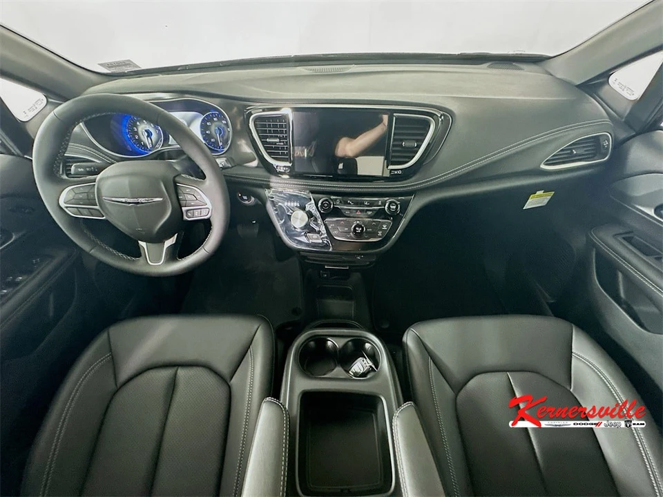 2026 Chrysler - Image 9 of 12
