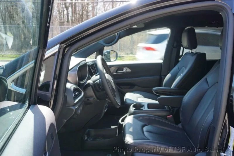 2026 Chrysler - Image 9 of 12