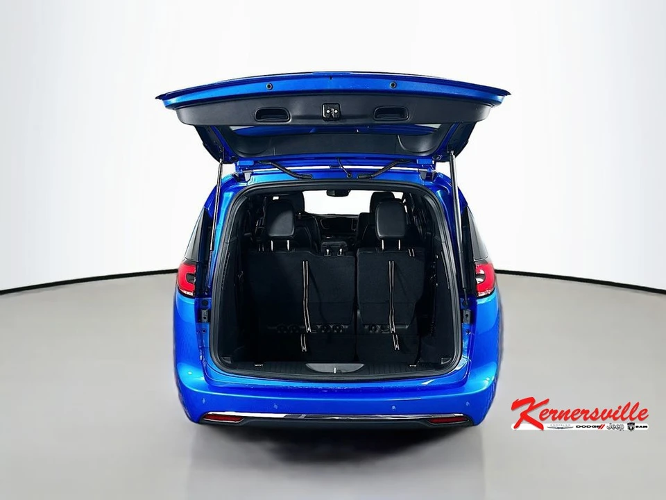 2026 Chrysler - Image 16 of 21