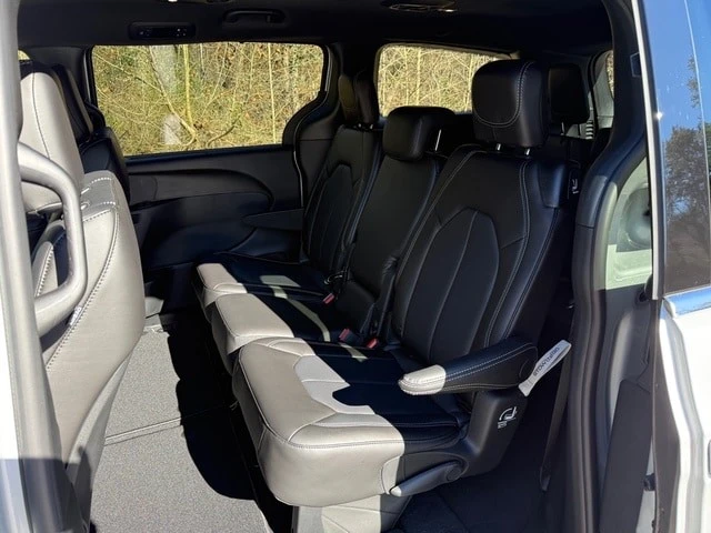 2026 Chrysler - Image 16 of 21