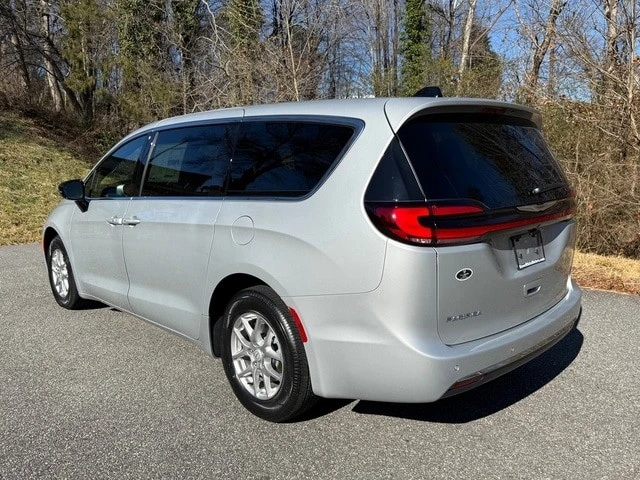 2026 Chrysler - Image 9 of 21