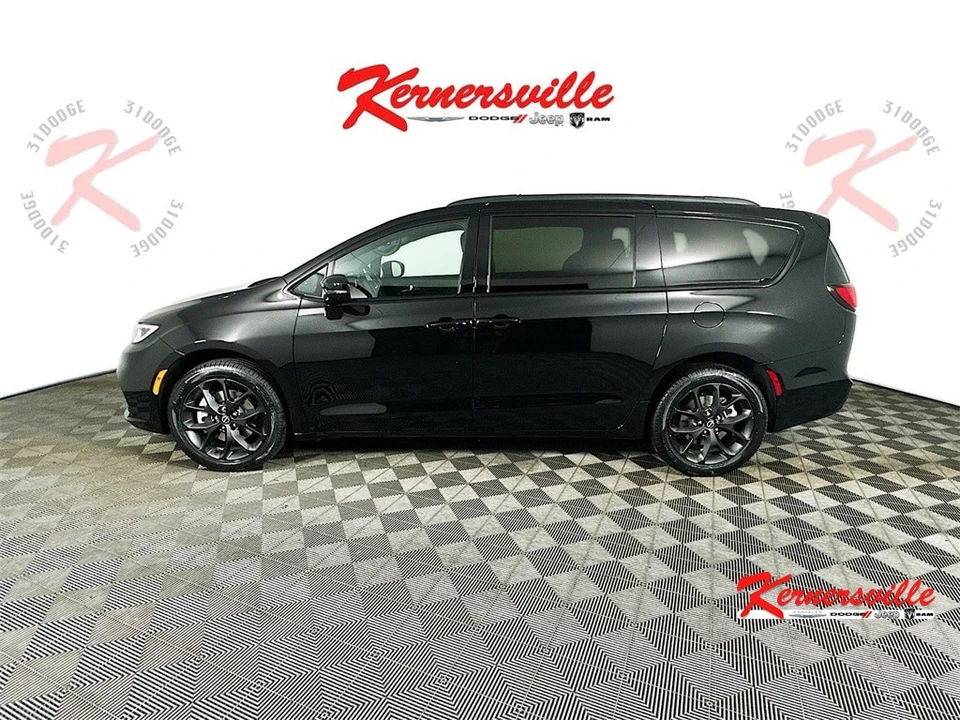2026 Chrysler - Image 4 of 21