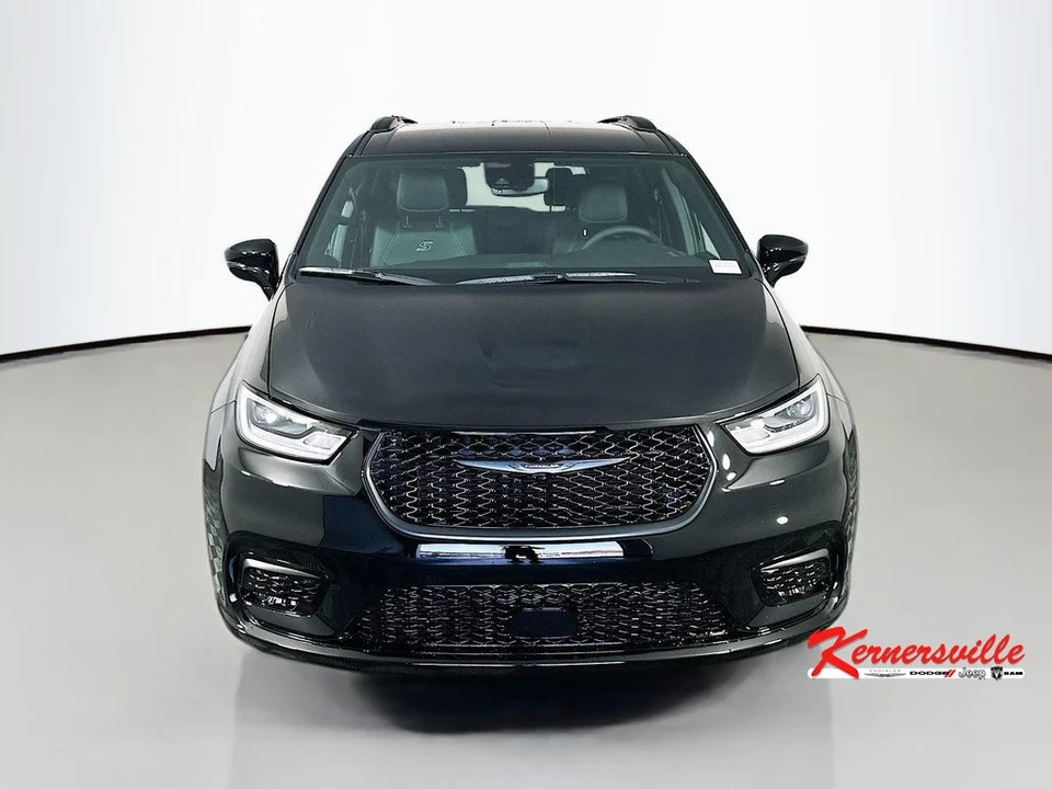 2026 Chrysler - Image 2 of 22