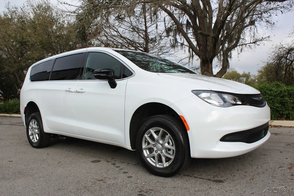 2026 Chrysler - Image 3 of 12