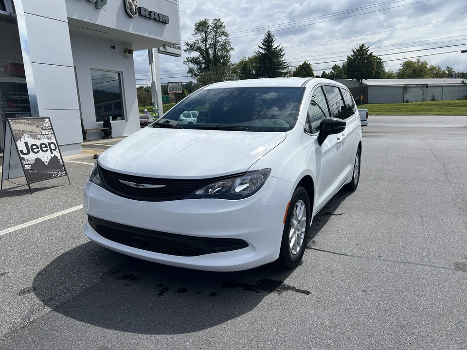2026 Chrysler - Image 6 of 22
