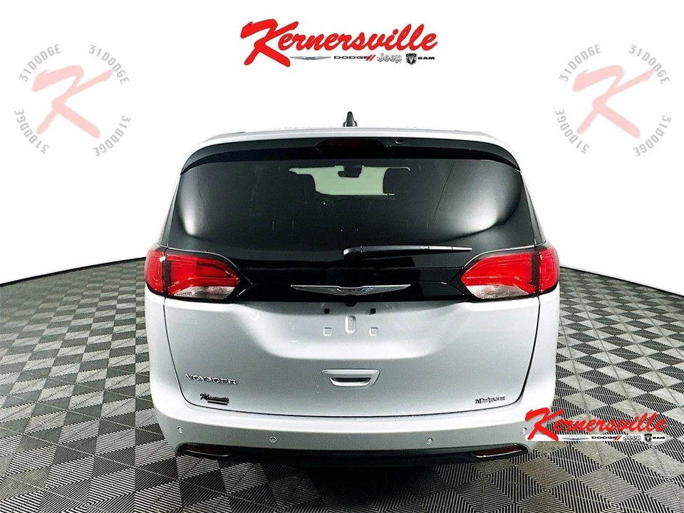 2026 Chrysler - Image 6 of 20