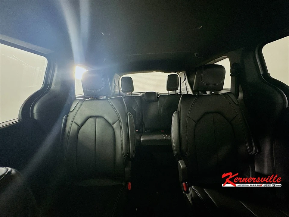 2026 Chrysler - Image 10 of 12