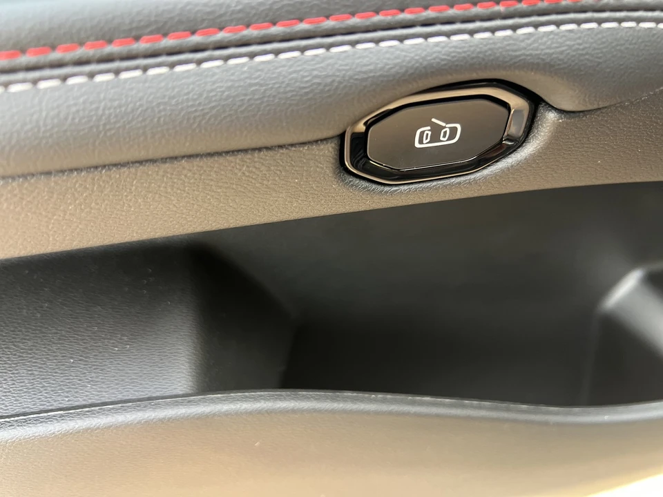 2026 Dodge Charger 8th Gen - Image 10 of 26