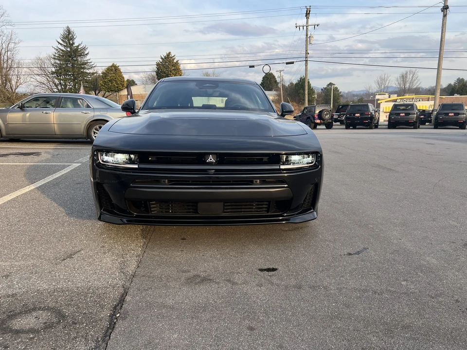 2026 Dodge Charger 8th Gen - Image 5 of 26
