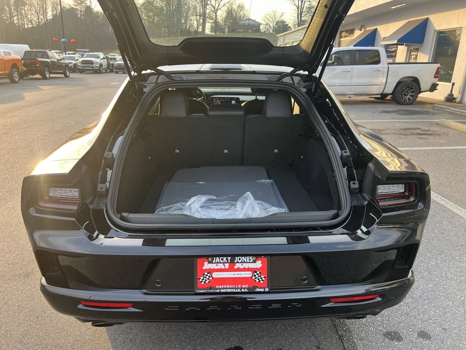 2026 Dodge Charger 8th Gen - Image 25 of 26