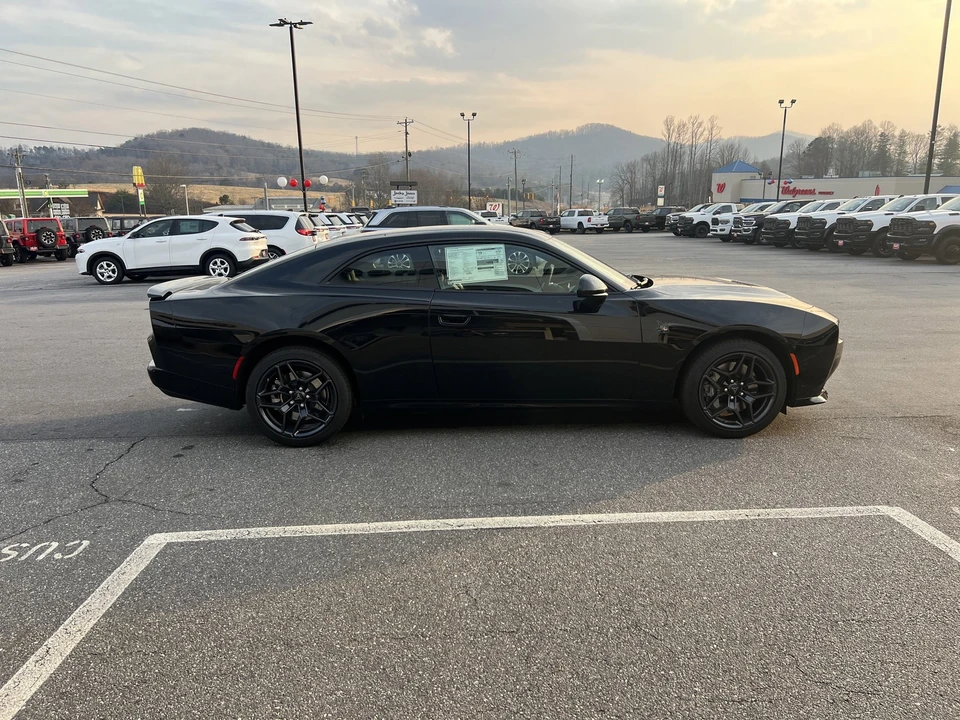2026 Dodge Charger 8th Gen - Image 4 of 26
