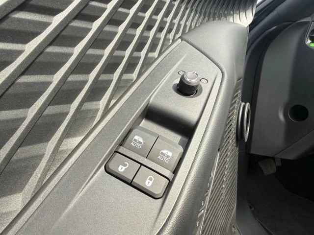 2026 Dodge Charger 8th Gen - Image 17 of 21